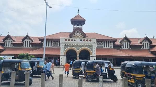 Bandra Junction: Code, Location, Platform, Gates, Facilities