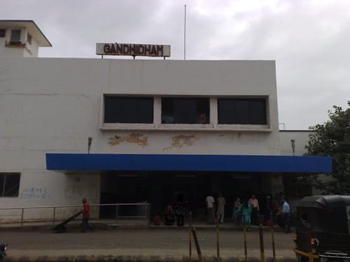 Gandhidham Junction: Code, Location, Platform, Gates, Facilities