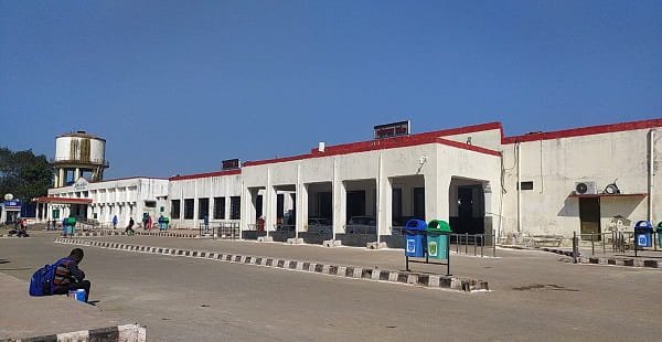Gonda Junction: Code, Location, Platforms, Gates, Facilities