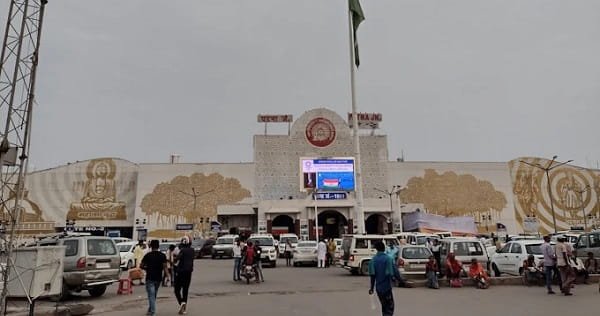 Patna Junction: Code, Location, Platform, Gates, Facilities