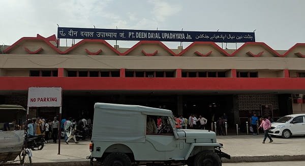 Pt Deen Dayal Upadhyaya Junction: Code, Location, Platform, Gates, Facilities