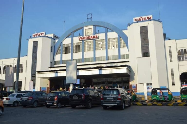 Vadodara Junction: Code, Location, Platform, Gates, Facilities