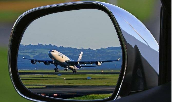 10 Interesting Facts About Mirrors